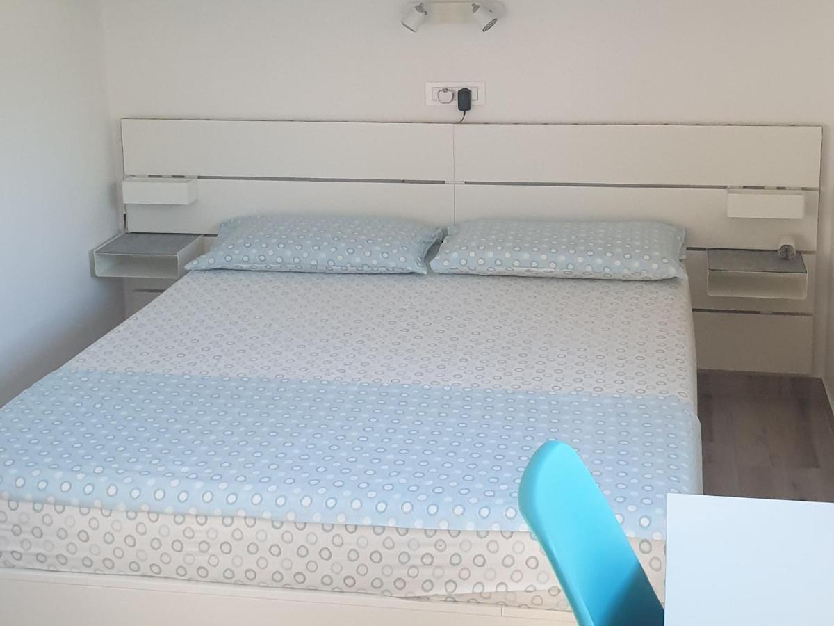 Apartment Mia 2 Banjol Buitenkant foto